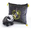 Bild von Noble Collection Harry Potter: Hufflepuff mit Dachs (25 cm)