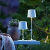 Bild von BRILLIANT portable LED Außen Tischlampe Kaami | Höhe: 37 cm | 2W 310lm 3000K | dimmbar über Touchdimmer | aufladbar über USB | weiß