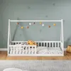 Bild von Hausbett NICOLAS 90 x 200 cm weiß - bodentiefes Kinderbett inkl. beidseitigem Rausfallschutz, Montessori Bett aus Massivholz
