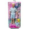 Bild von Barbie Ken Puppe: Blonde Strandfigur mit blauem Hemd, Badehose, Accessoires und Wasserball, ideal für Kinder ab 3 Jahren