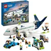 Bild von LEGO City 60367 Passagierflugzeug Bauset für Kinder, ein detailreiches Spielzeug-Flugzeug mit vielen Funktionen
